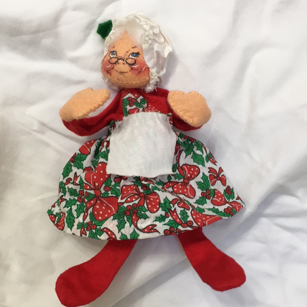 Vintage Annalee collectible doll